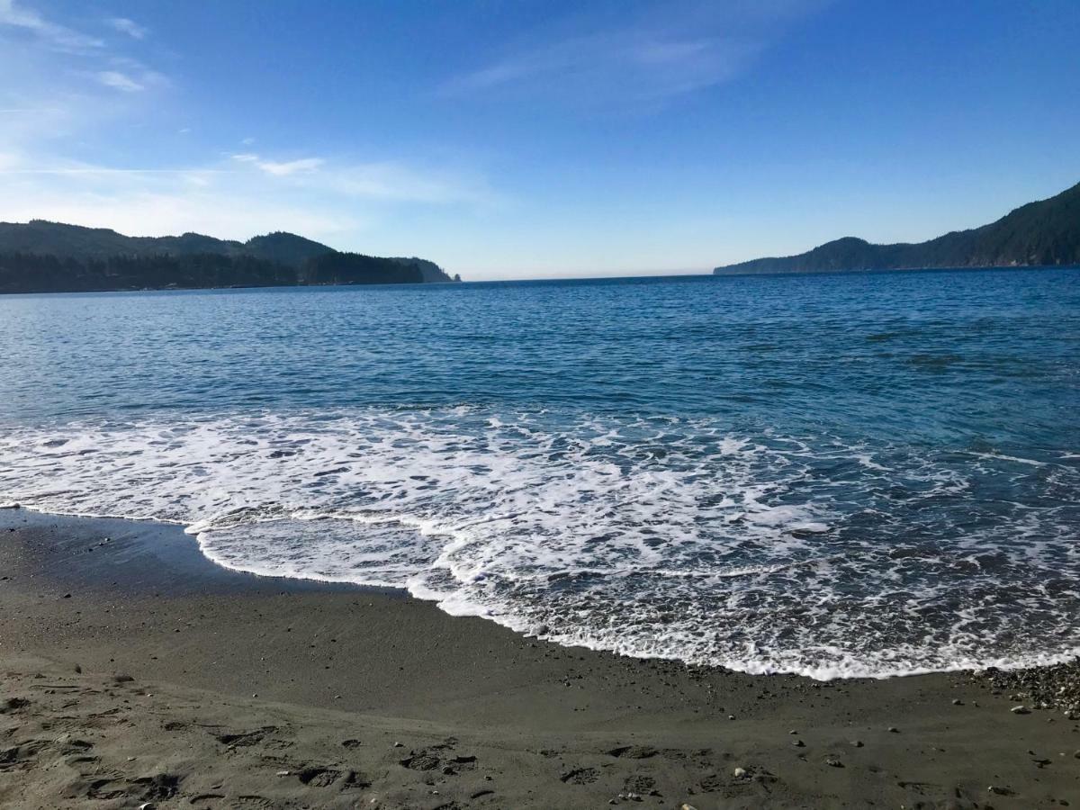 Port Renfrew Vacation Rentals מראה חיצוני תמונה